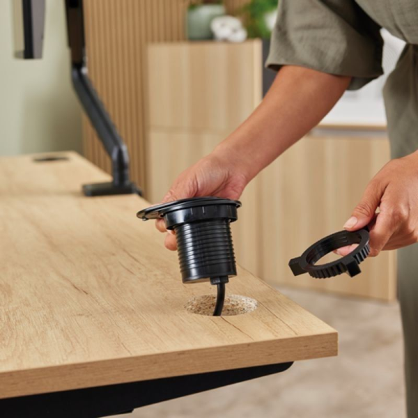 Toma Enchufe Empotrable 1 Toma de Corriente/ 1 USB Tipo-C/ 1 USB/ Negro